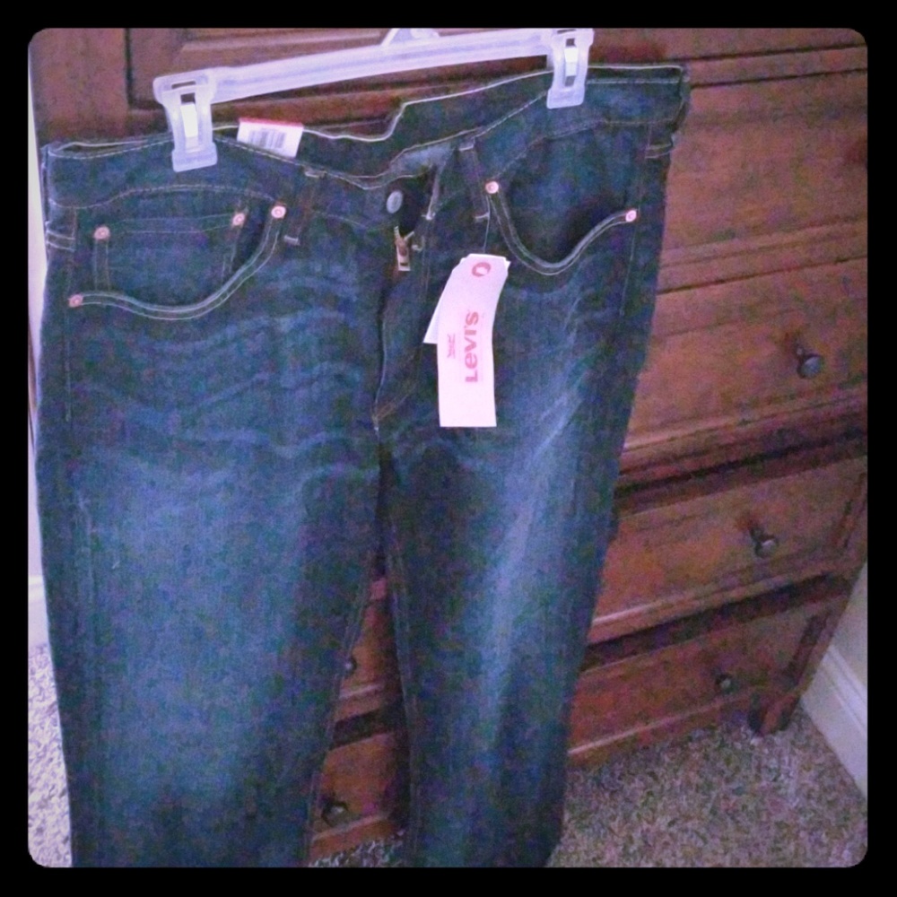 Brand new men's Levi jeans size 36x30